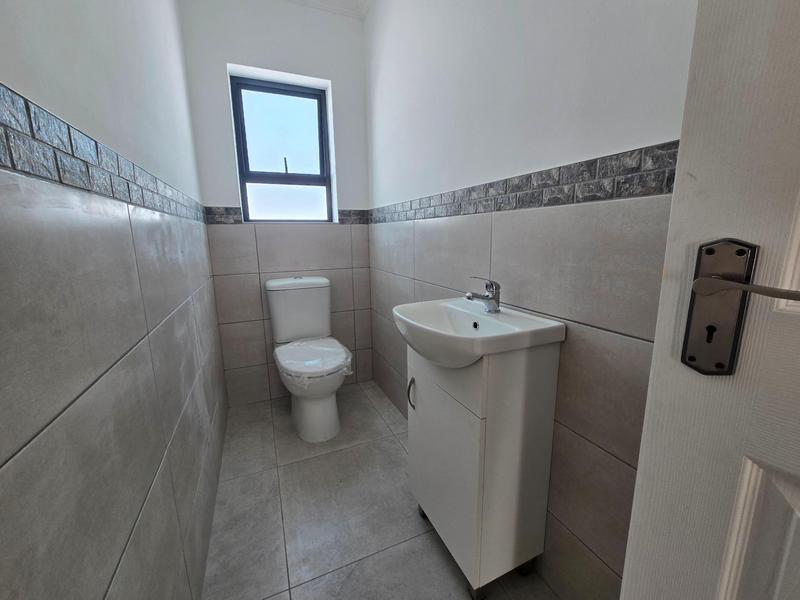 3 Bedroom Property for Sale in Britannia Bay Western Cape